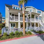 Newer Construction Beauty Steps To Mission Beach And Bay