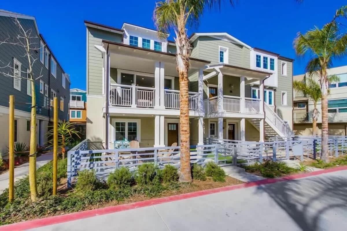 Newer Construction Beauty Steps To Mission And Bay * San Diego