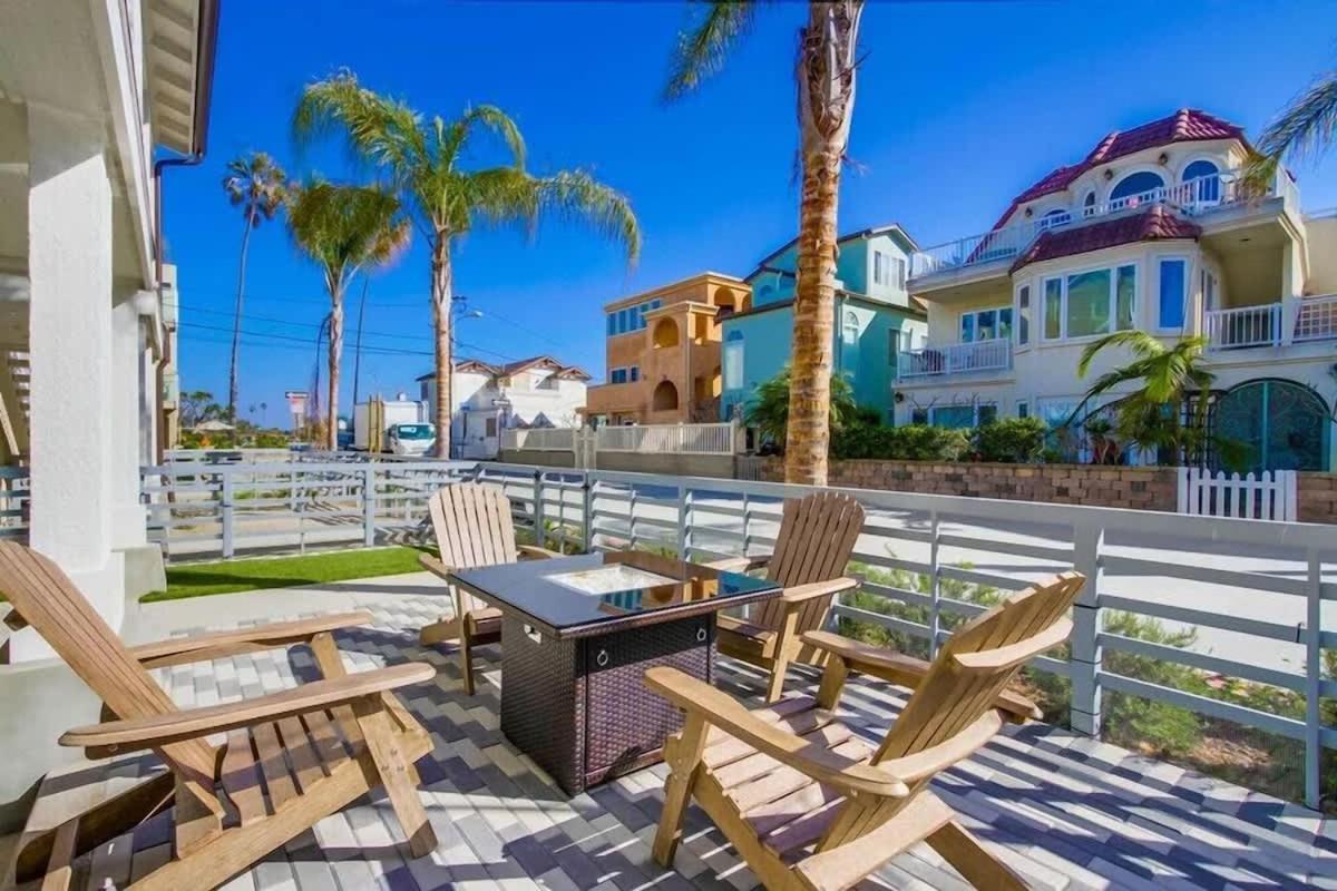 Newer Construction Beauty Steps To Mission And Bay Holiday home *